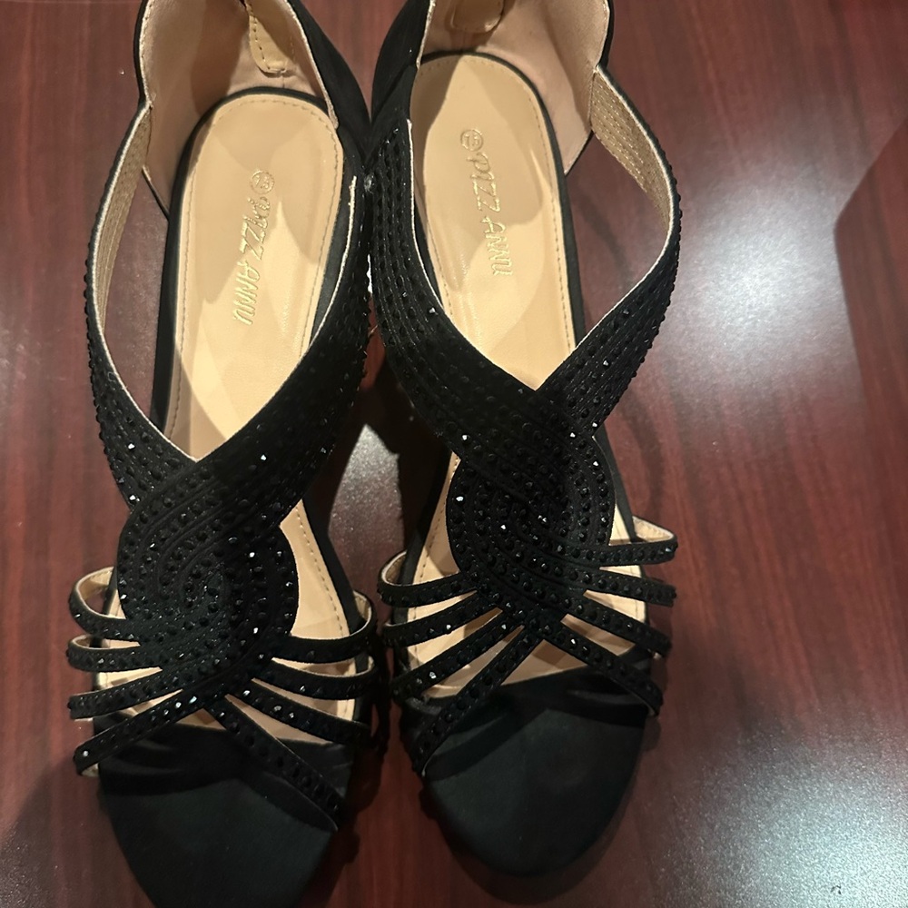 Black Women's Strappy Dress Heels with Rhinestone Detail